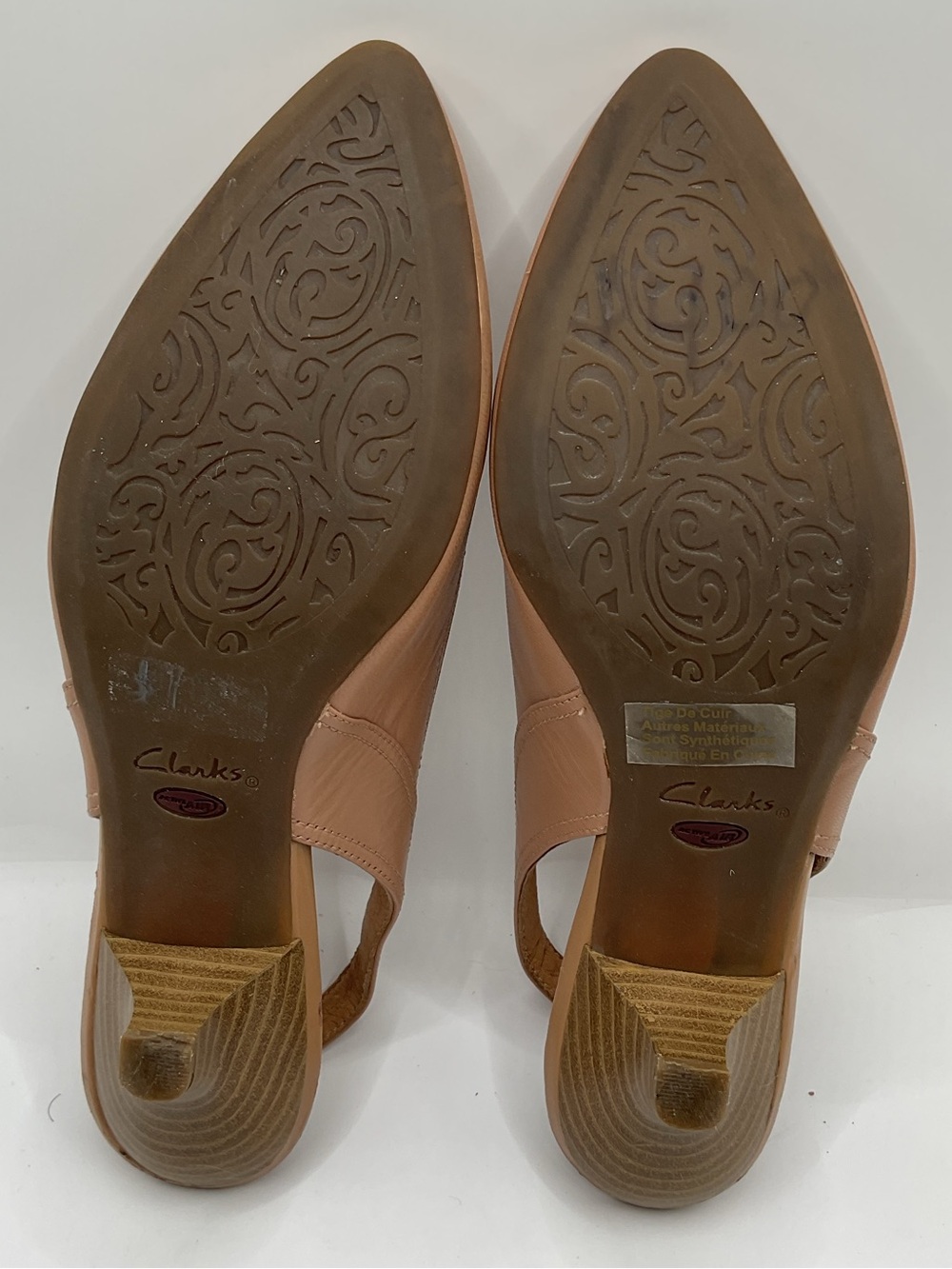 Clarks Slingback Pointed-Toe kitten Heel Pumps - Picture 12 of 16